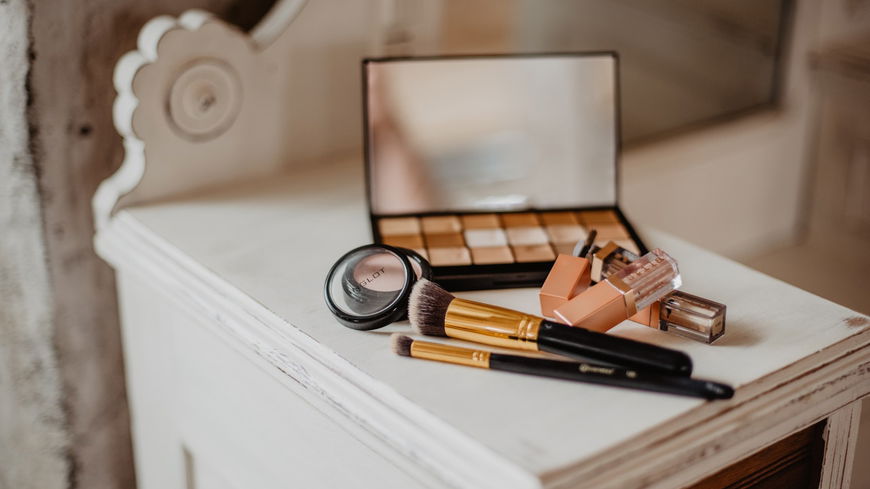 Laut Beauty-Redakteurin: Dieser 15-Euro-Bronzer zaubert den schönsten Teint