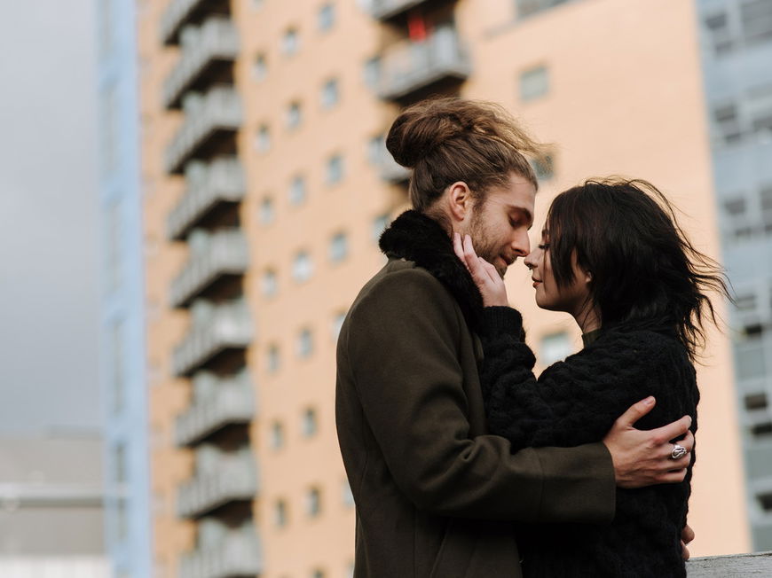 5 Fehler, die JEDE Frau beim Flirten macht