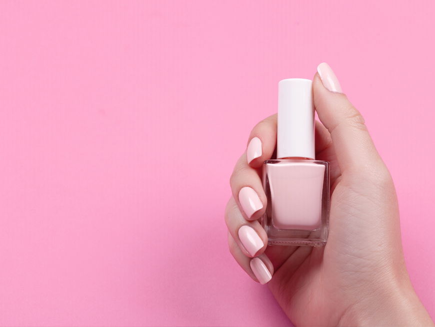 Fingernägel natur rosa