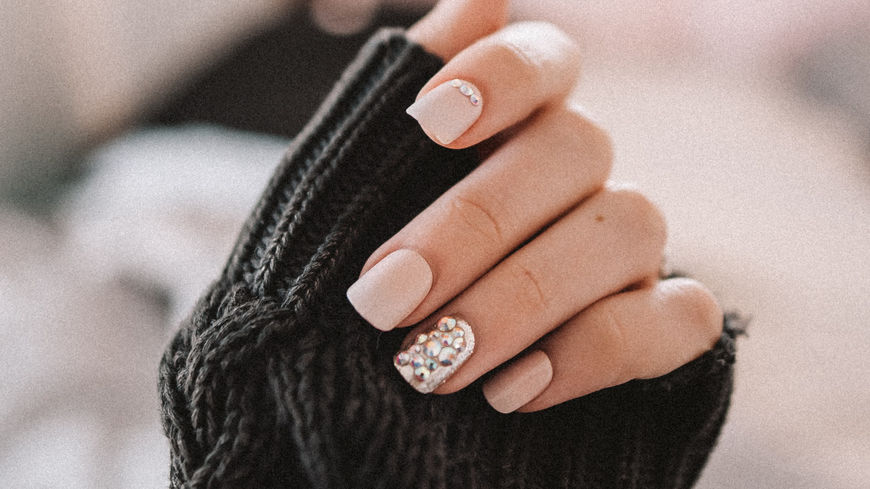 Nagellack-Trend im Frühjahr 2021: Die 6 schönsten transparenten Nagellacke