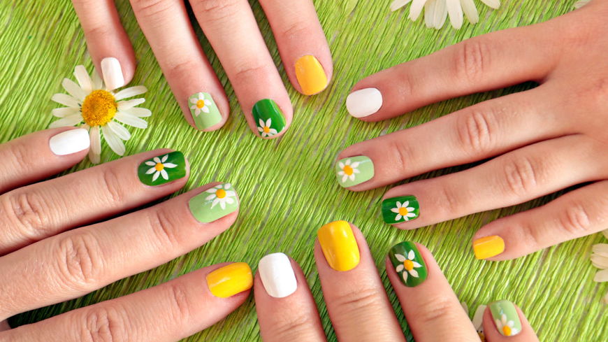 Flower Nails: Das ist DER Nagellack-Trend in diesem Sommer