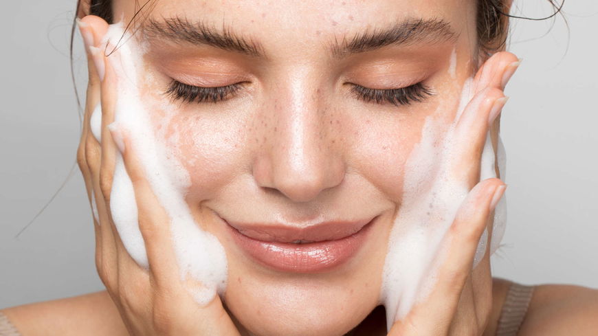 Hautpflege: Diese 3 Cleanser reinigen besonders porentief