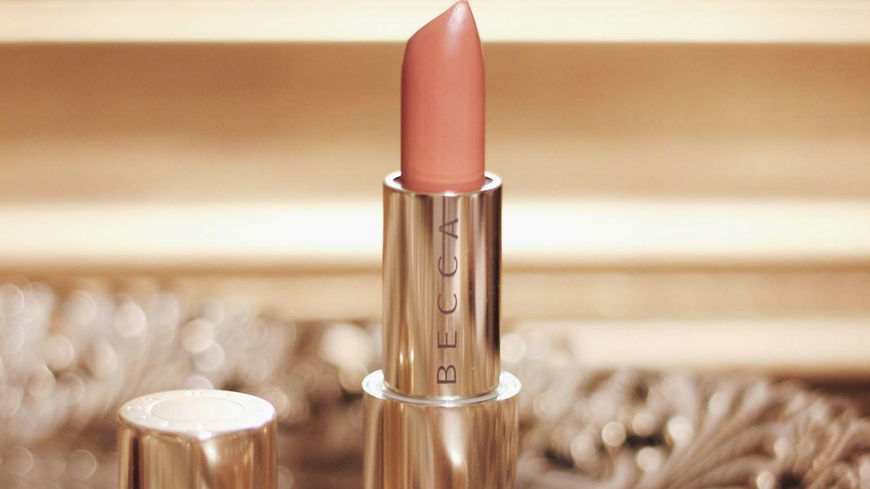 Beauty-Trend: 5 Kosmetikprodukte, die Gold enthalten