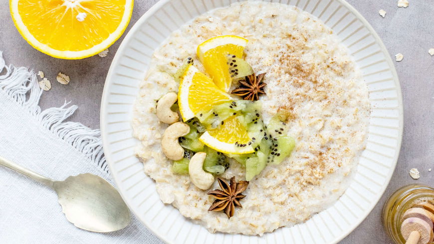 Mit Porridge abnehmen: Warum die Kilos mit Haferflocken nur so purzeln