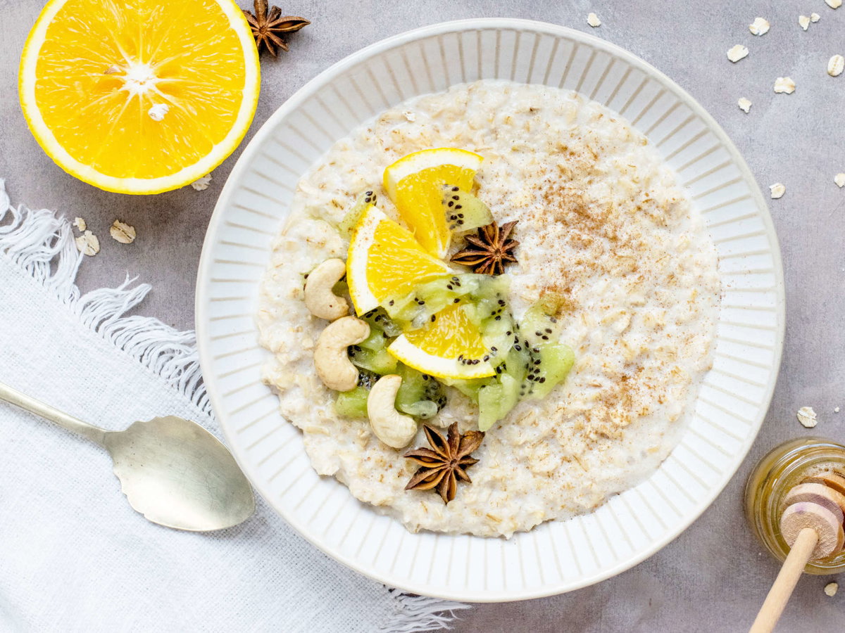 Porrdige mit Obst und Nüssen