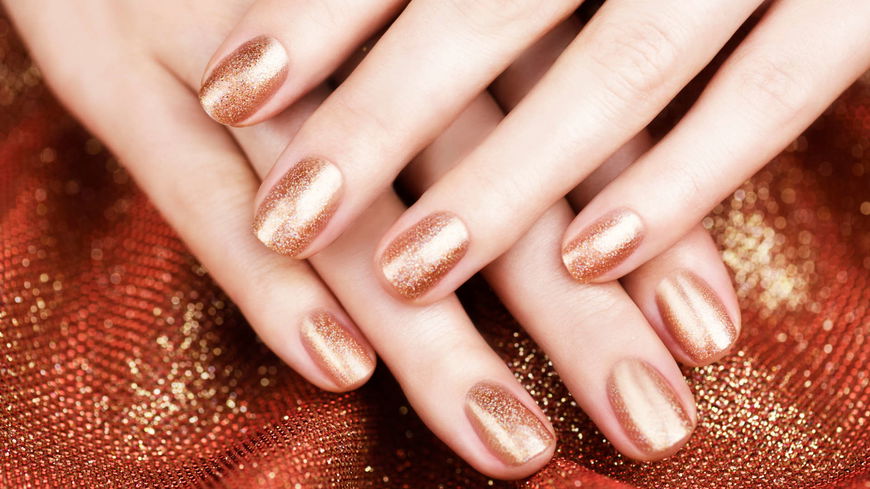 Nagellack-Trend 2021: Diese 6 Metallic-Lacke sind jetzt angesagt