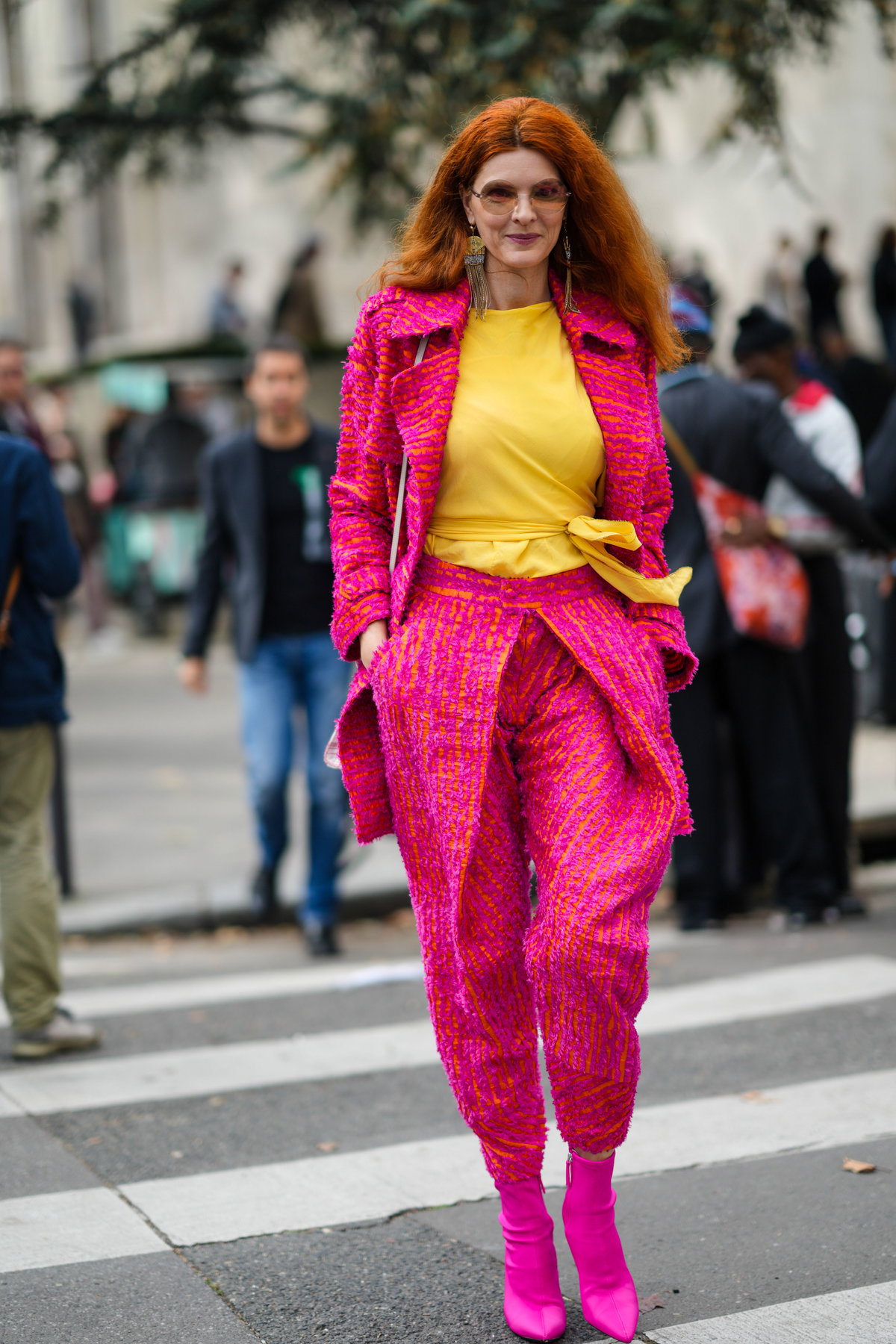 Frau in Pink