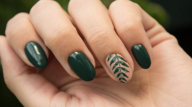 Nagellack-Trend 2022: Diese 8 Nagellacke in Smaragdgrün sind mega angesagt