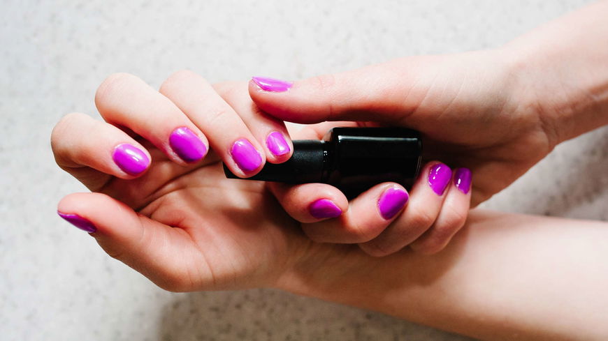 Nagellack-Trends 2022: Diese 5 Lacke in Orchid Flower machen jetzt gute Laune