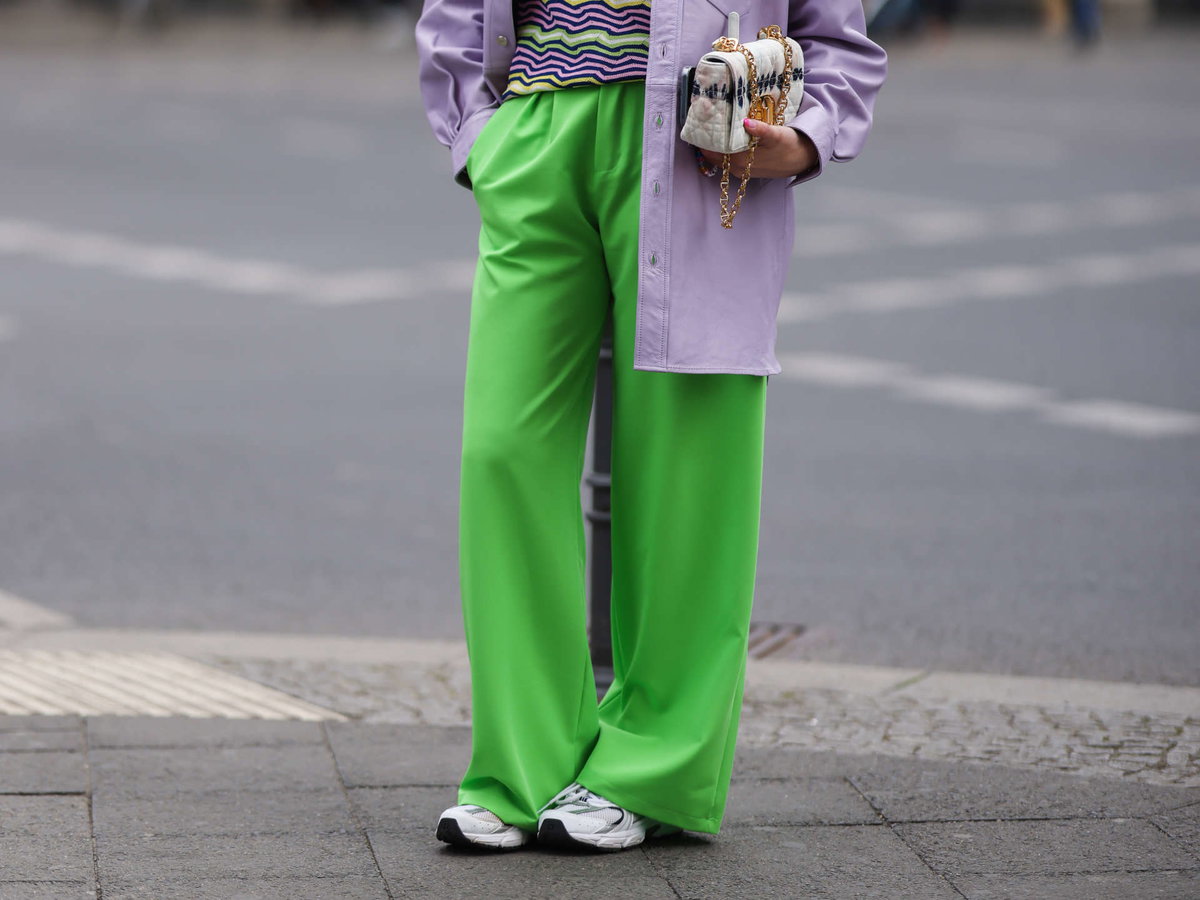 Sneaker grüne Hose