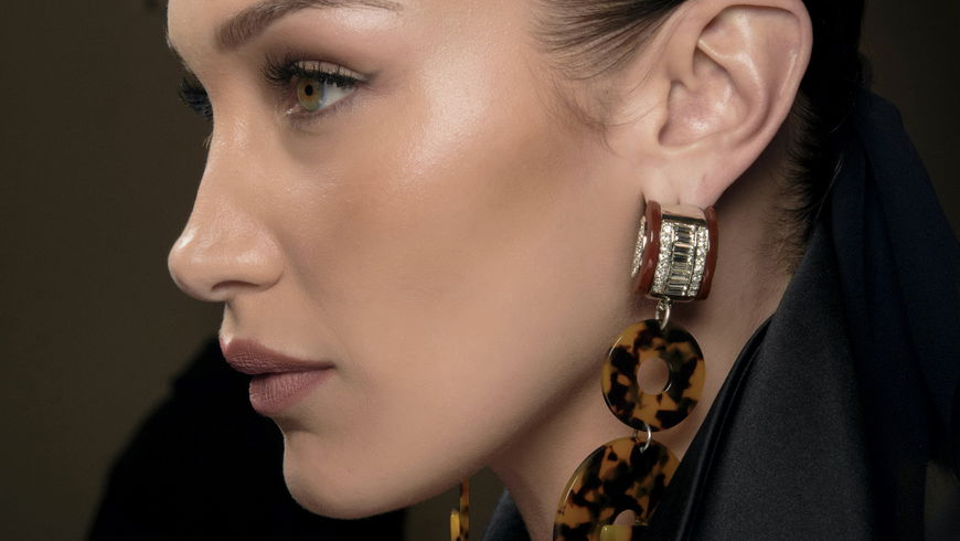 Make-up-Trick: Jaw Highlighting sorgt für schöne Gesichtszüge 