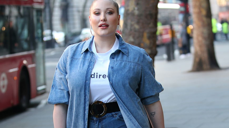 9 Hosen, die Curvy-Frauen besonders gut stehen