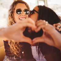 Beziehung: 4 Anzeichen, dass du Frauen liebst