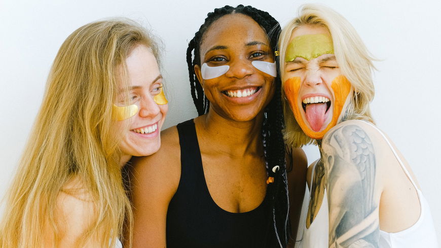 Horoskop 2022: Diese 5 Sternzeichen pflegen besonders tiefe Freundschaften