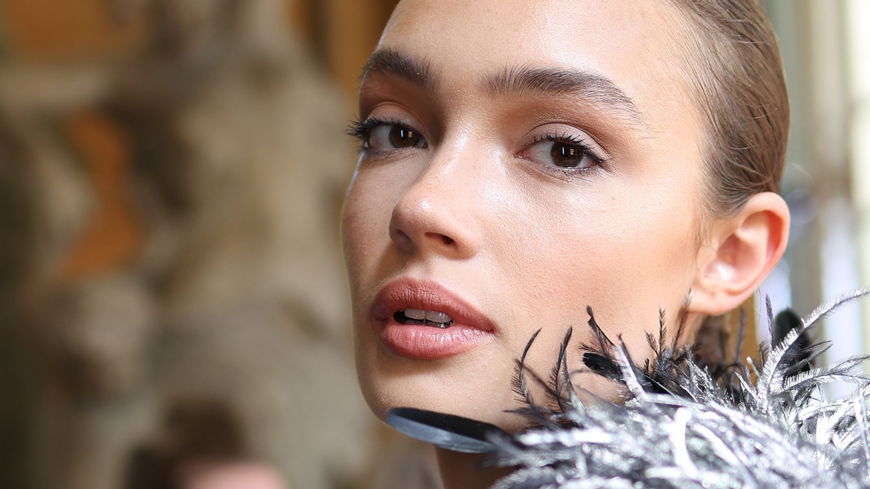Diese Mascara aus der Drogerie ersetzt jede Wimpernzange