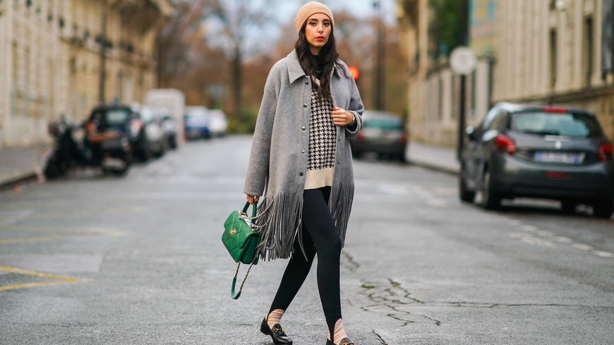 4 stylishe Herbstmäntel, die kleinen Frauen stehen  