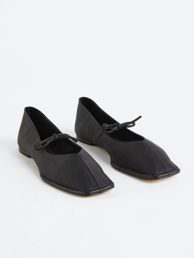 schwarze Ballerinas mit Schleife
