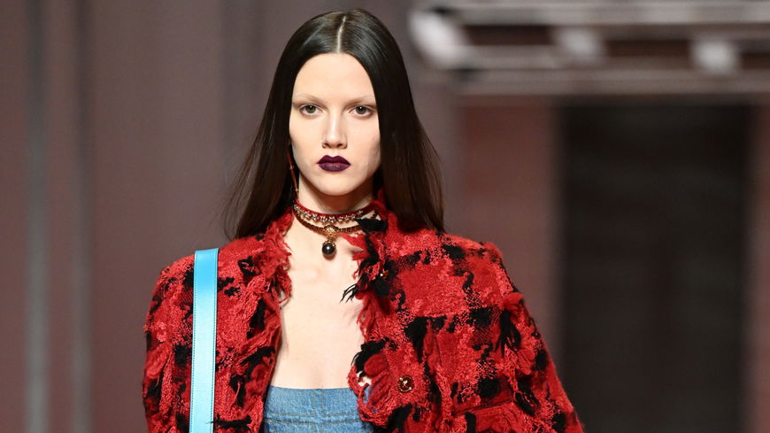 Bleached Brows sind 2022 DER Beauty-Trend, den alle Modeprofis lieben