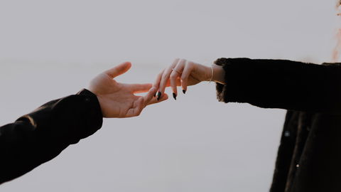 Trennung: Wie man sich trotz Liebe von seinem Partner lösen kann
