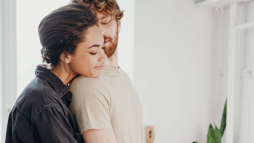 5 Fragen, die sich Paare für eine glückliche Beziehung täglich stellen sollten