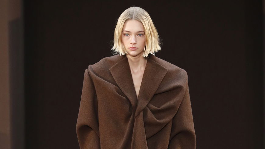 Mantel-Trends 2023: Modelle mit DIESEM Detail sind jetzt wirklich angesagt