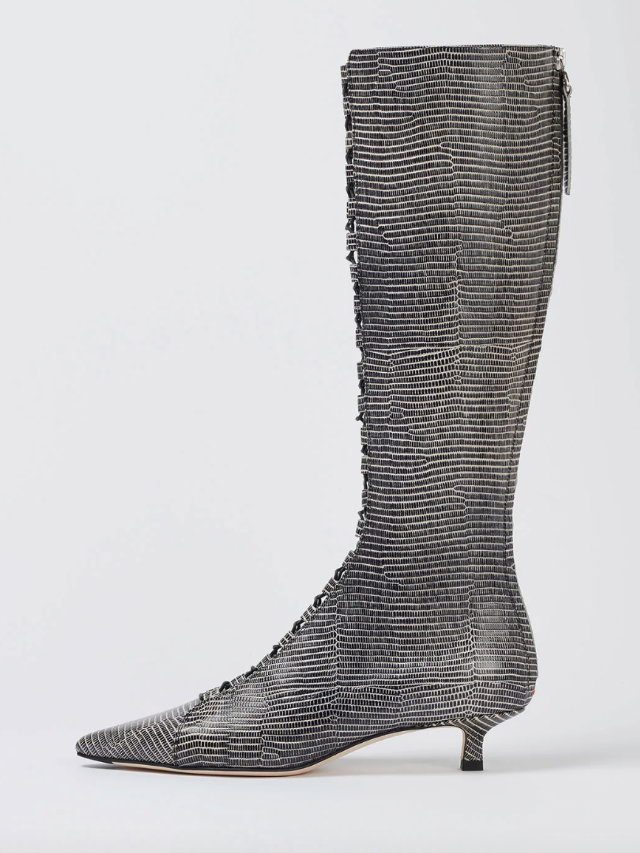 Stiefel mit Kitten Heel