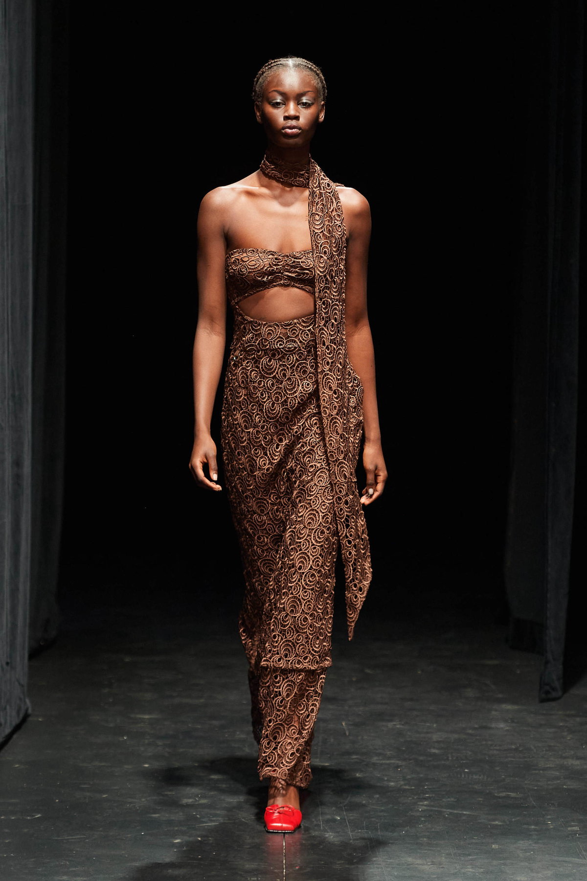 Saks Potts AW23 Runway
