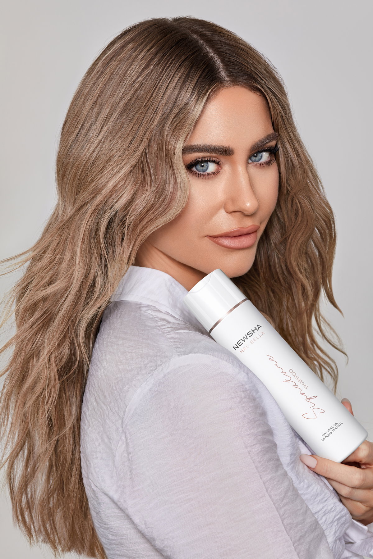 NEWSHA Mrs. Bella Shampoo