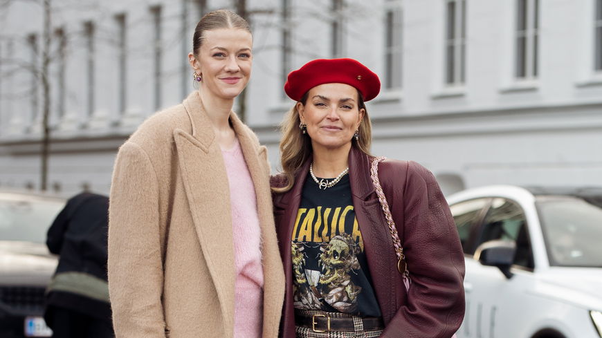 Streetstyle-Expertinnen lieben jetzt DIESEN eleganten Mode-Trend – und er ist sogar bequem