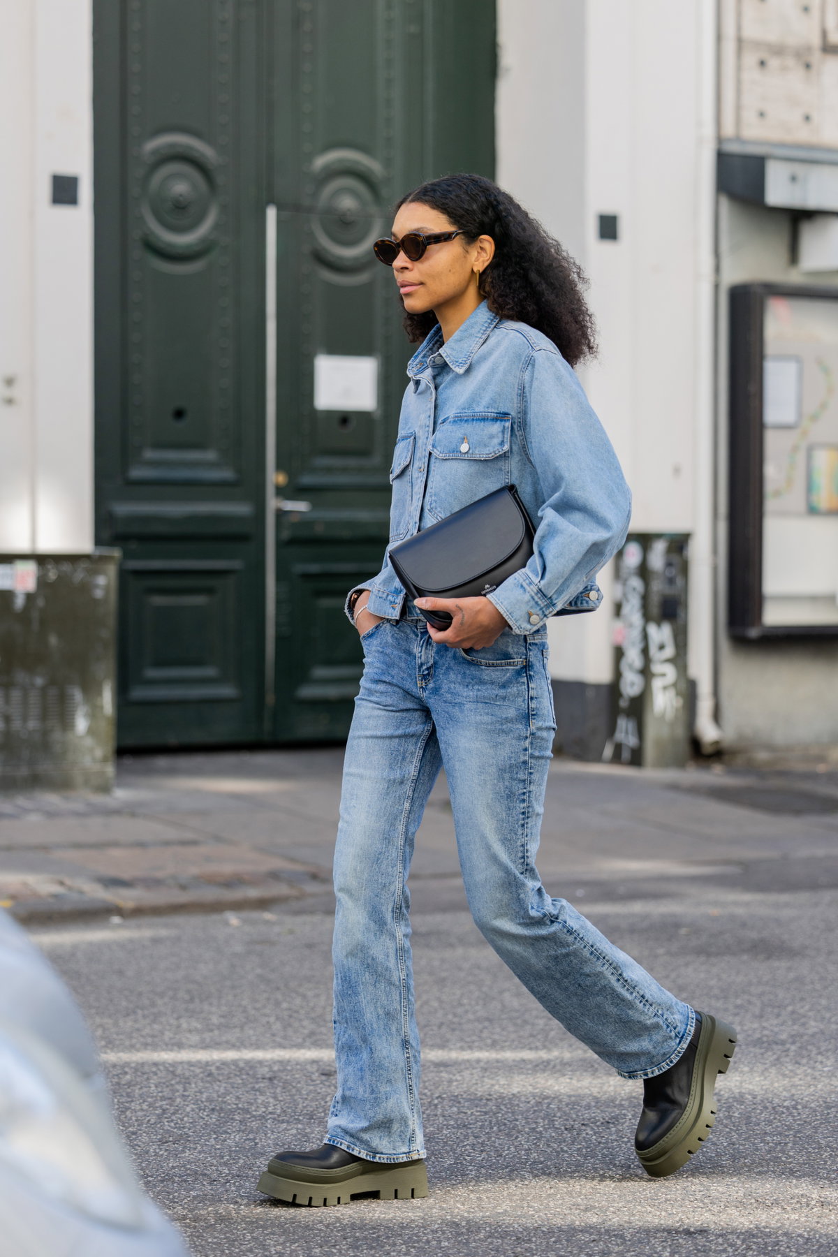 Streetstyle: Jeansjacke kombinieren