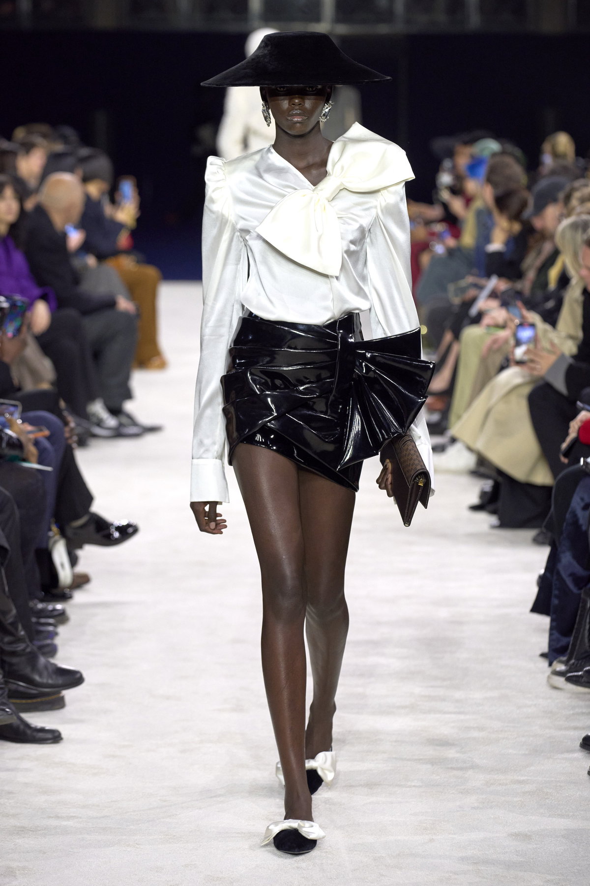 Balmain Herbst Winter 2023 Runway