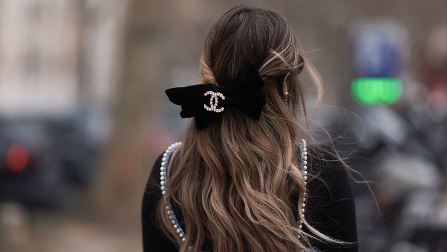Frisuren für Hochzeitsgäste: 3 einfache Hairstyles, die sogar ohne Profi klappen 