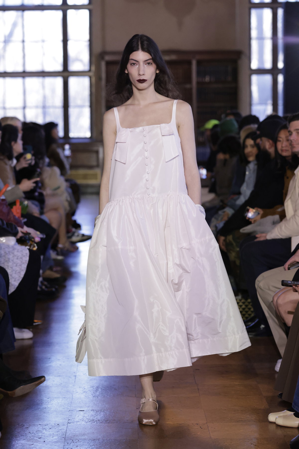Sandy Liang Herbst Winter 2023 Runway