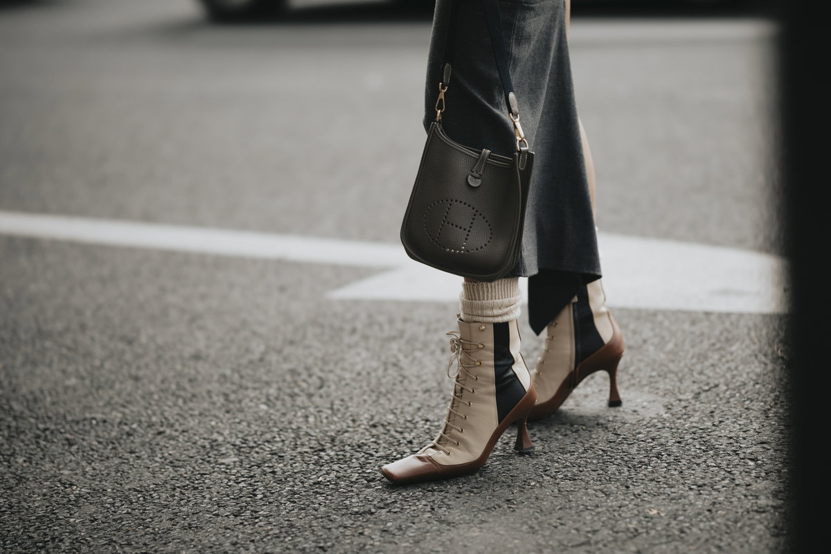 Streetstyle mit Schnürstiefeln
