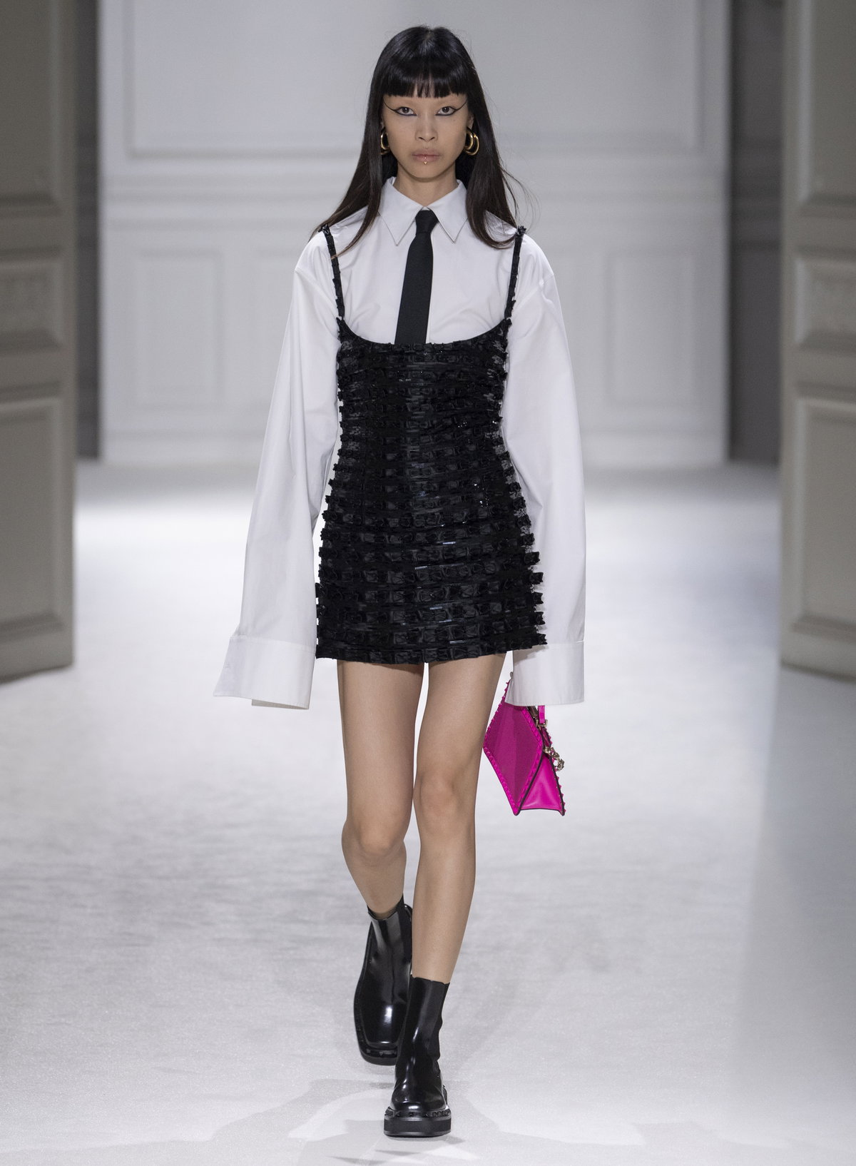 Valentino Herbst Winter 2023 Runway