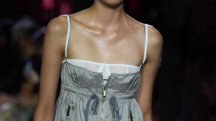Diese 4 Kleider lieben wir im Sommer