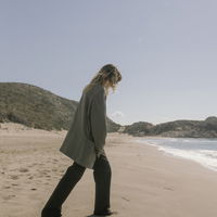 COS Atelier Kollektion: Das sind die 9 begehrtesten Must-haves für den Sommer 