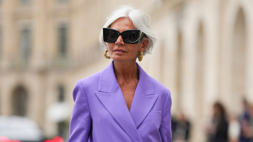 Beauty-Trends 2023: Frauen ab 50 schwören auf diese 3 Anti-Aging-Foundations
