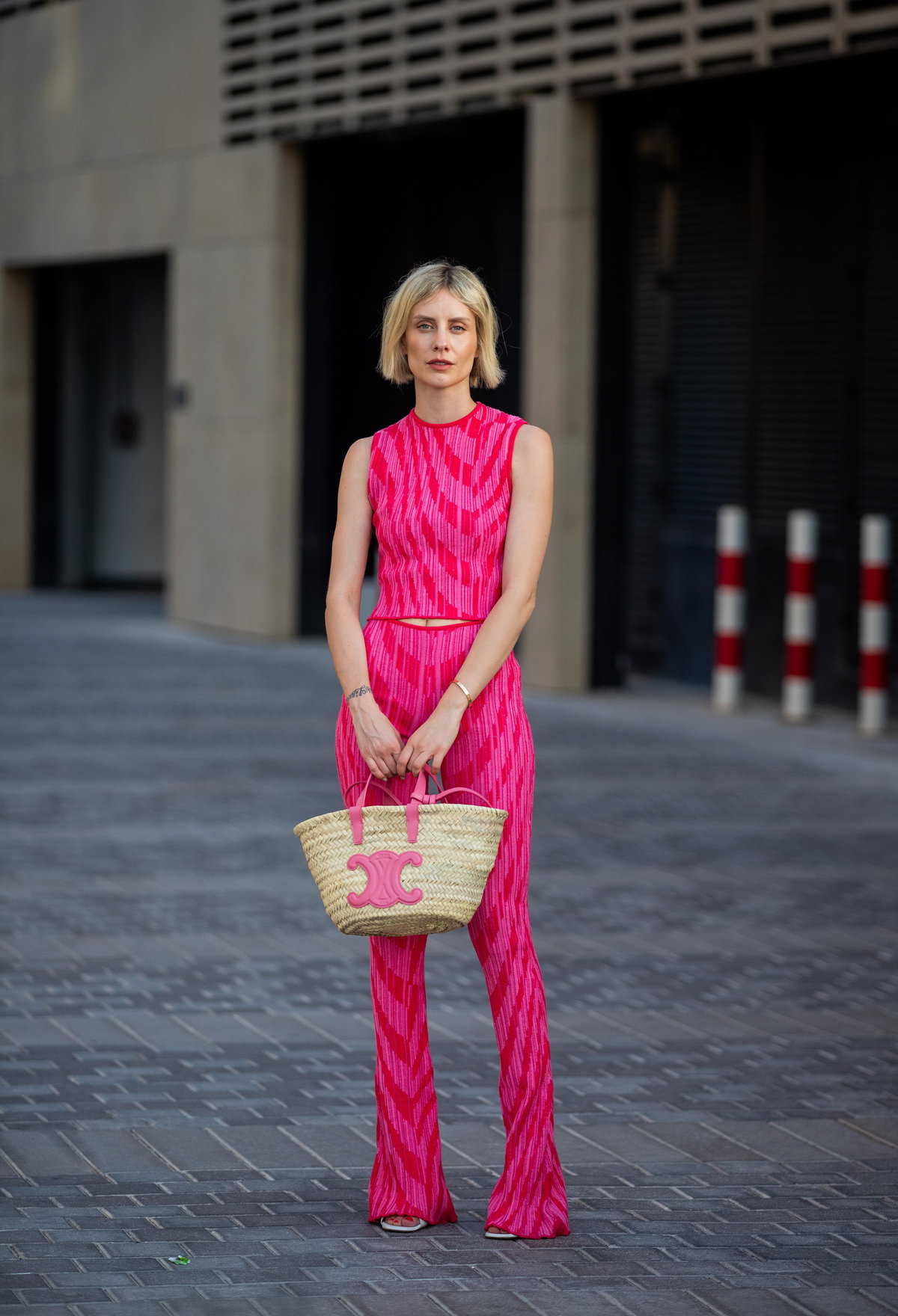 Streetstyle mit Korbtasche