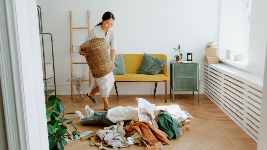 4 Profi-Hacks, mit denen du in deiner Wohnung weniger Aufräumen musst