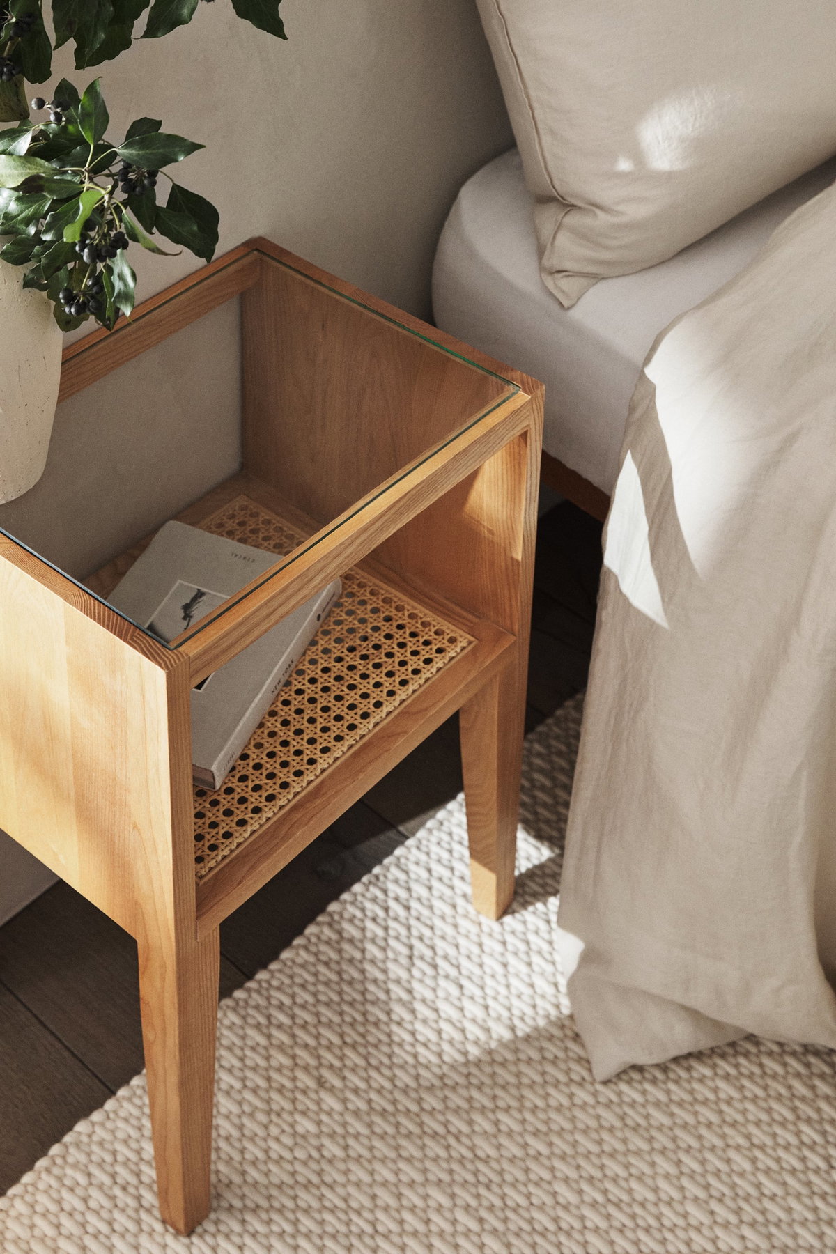 NACHTTISCH AUS HOLZ Zara Home