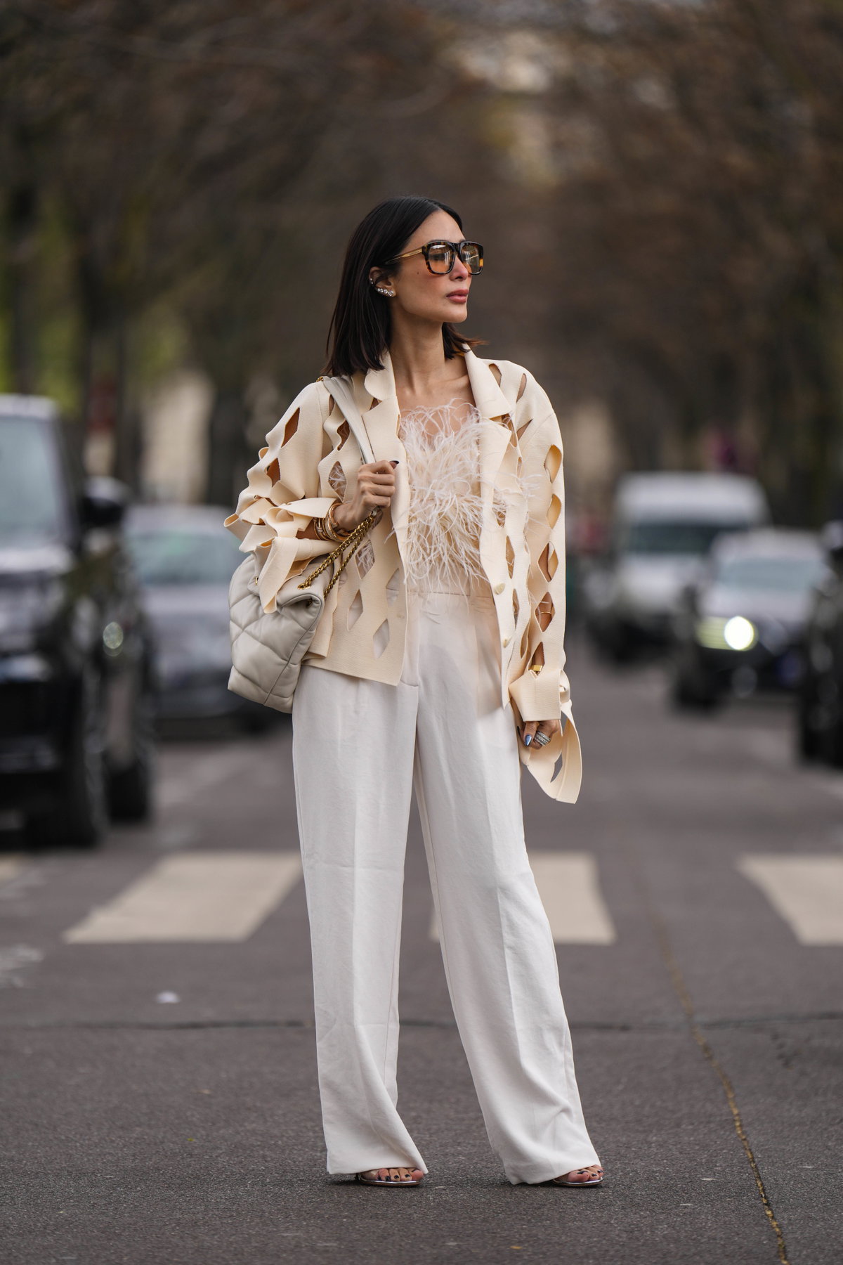 Heart Evangelista mit Bob Frisur