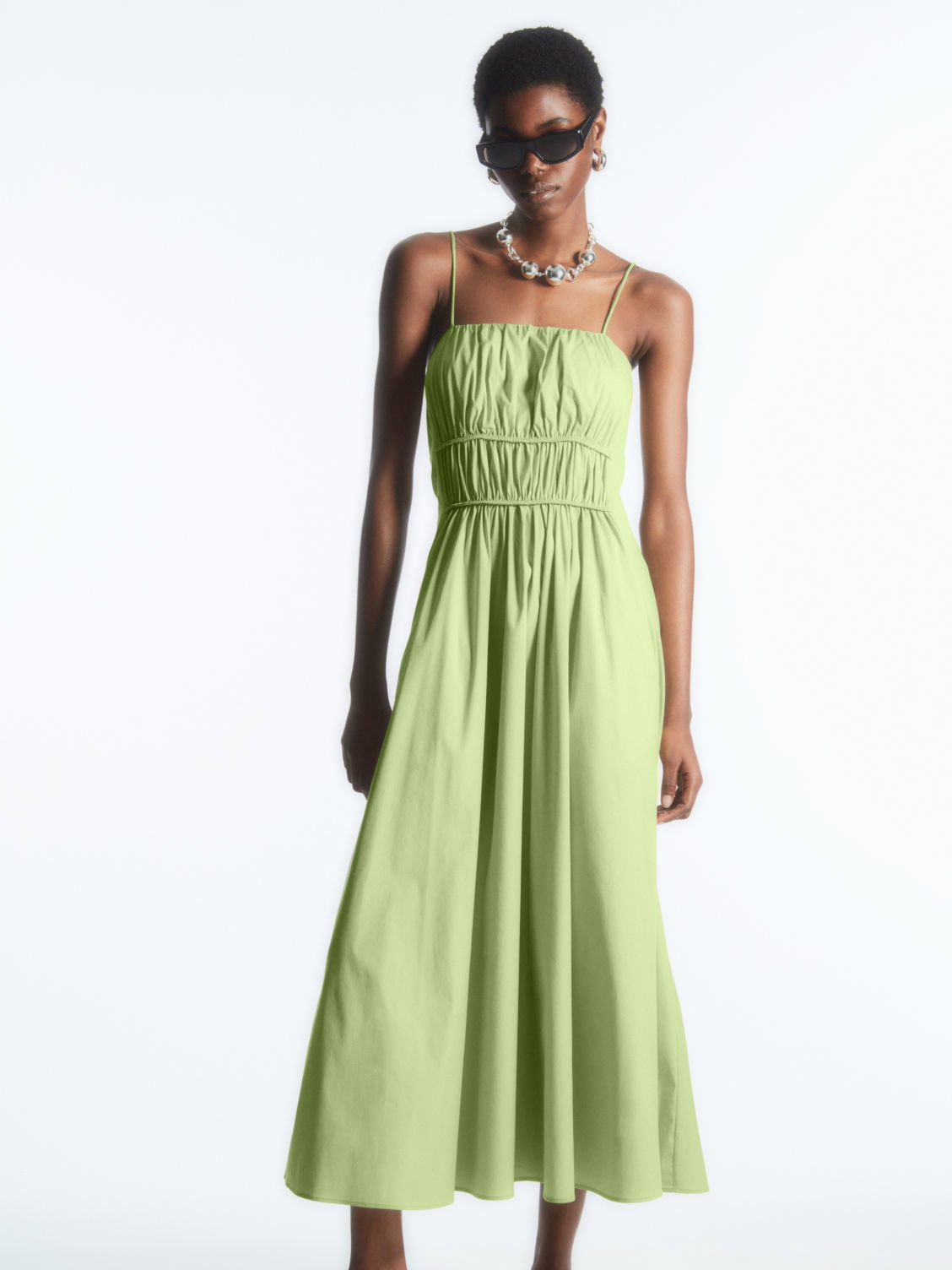 Grünes Kleid von Cos