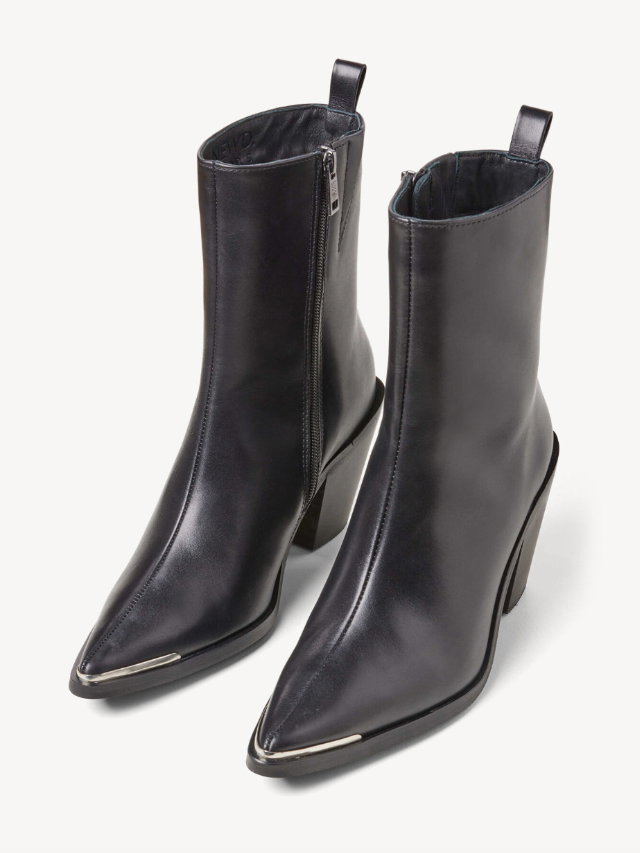Schwarze Stiefelette von Newd.Tarmaris