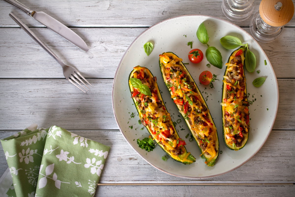Gefüllte Zucchini