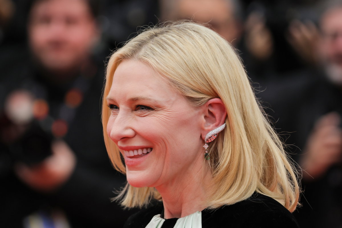 Cate Blanchett ist ebenfalls Fan der angesagten Bob-Frisur und beweist, dass ein stilsicherer Auftritt garantiert ist.