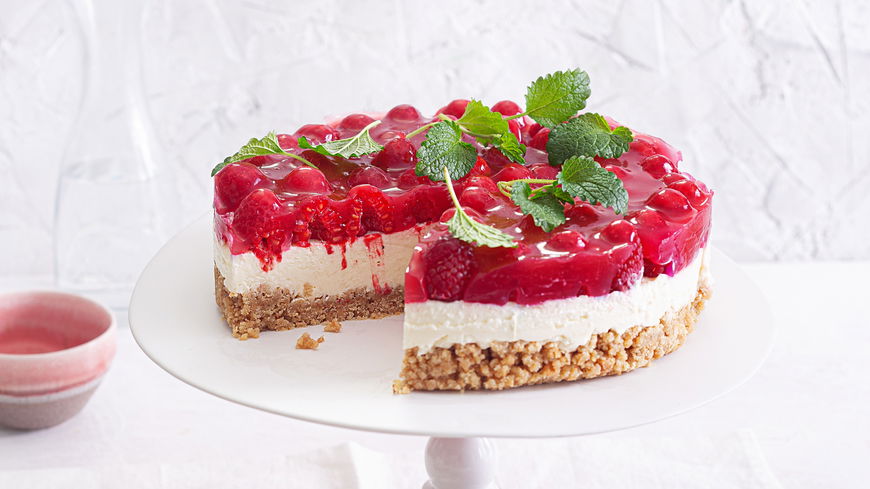 Von dieser erfrischenden Himbeer-Mascarpone-Torte will jeder noch ein zweites Stück