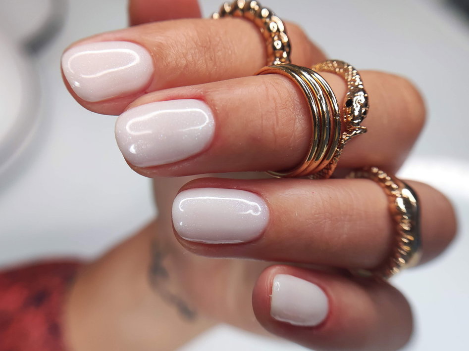 Shellac auf kurzen Nägeln