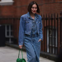 3 Looks mit Jeans-Hemd, die im Frühling 2024 absolut elegant wirken
