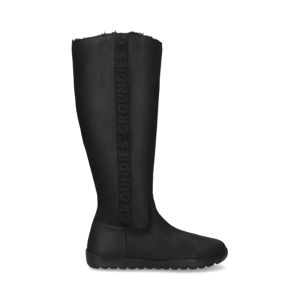 Wer es lieber sportlich elegant mag, wird den Stiefel von Groundies für ca. 210 Euro lieben. Auch dieses Modell verfügt über eine fußgerechte und weitere Passform im Zehenbereich und ist darüberhinaus traumhaft weich gefüttert.